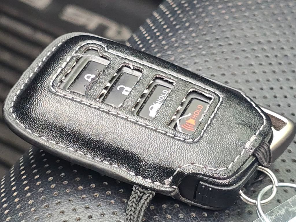 Used 2017 Lexus ES 300h image 36