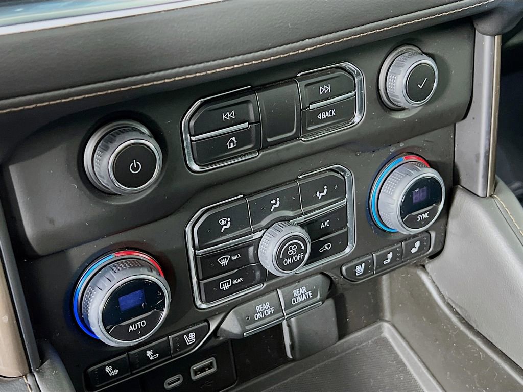 Certified 2023 Chevrolet Suburban High Country w/ LPO, Illumination Package image 15