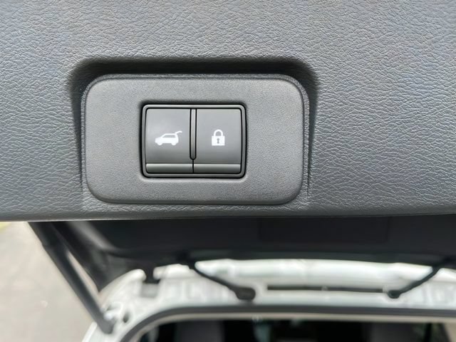 Certified 2024 Nissan Rogue Platinum AWD/4WD image 23