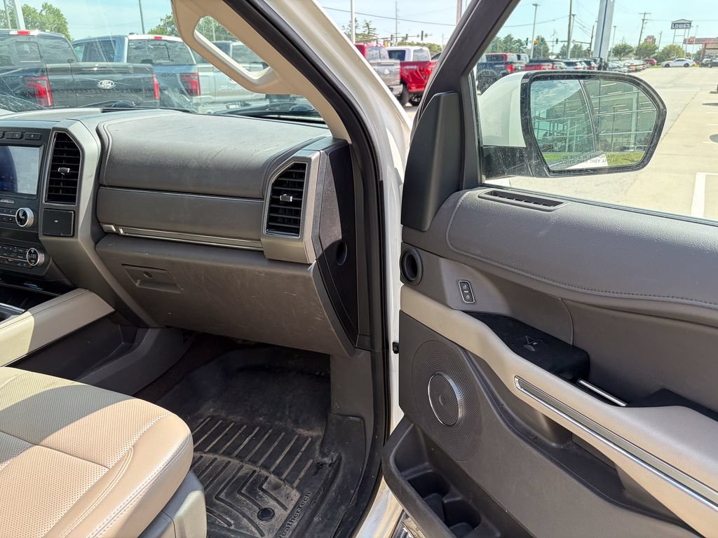 Used 2021 Ford Expedition Max XLT AWD/4WD image 18