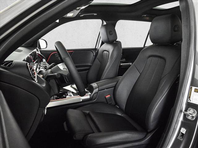 New 2026 Mercedes-Benz GLB 250 4MATIC image 18