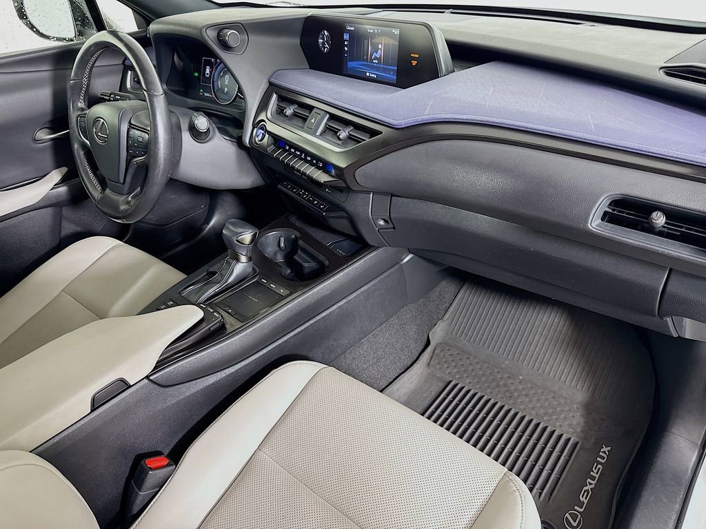 Used 2021 Lexus UX 250h w/ Premium Package image 29