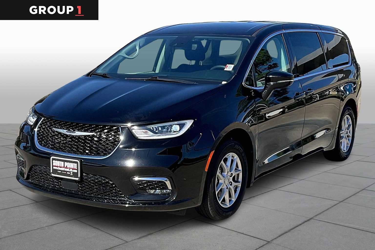 Used 2024 Chrysler Pacifica Touring-L