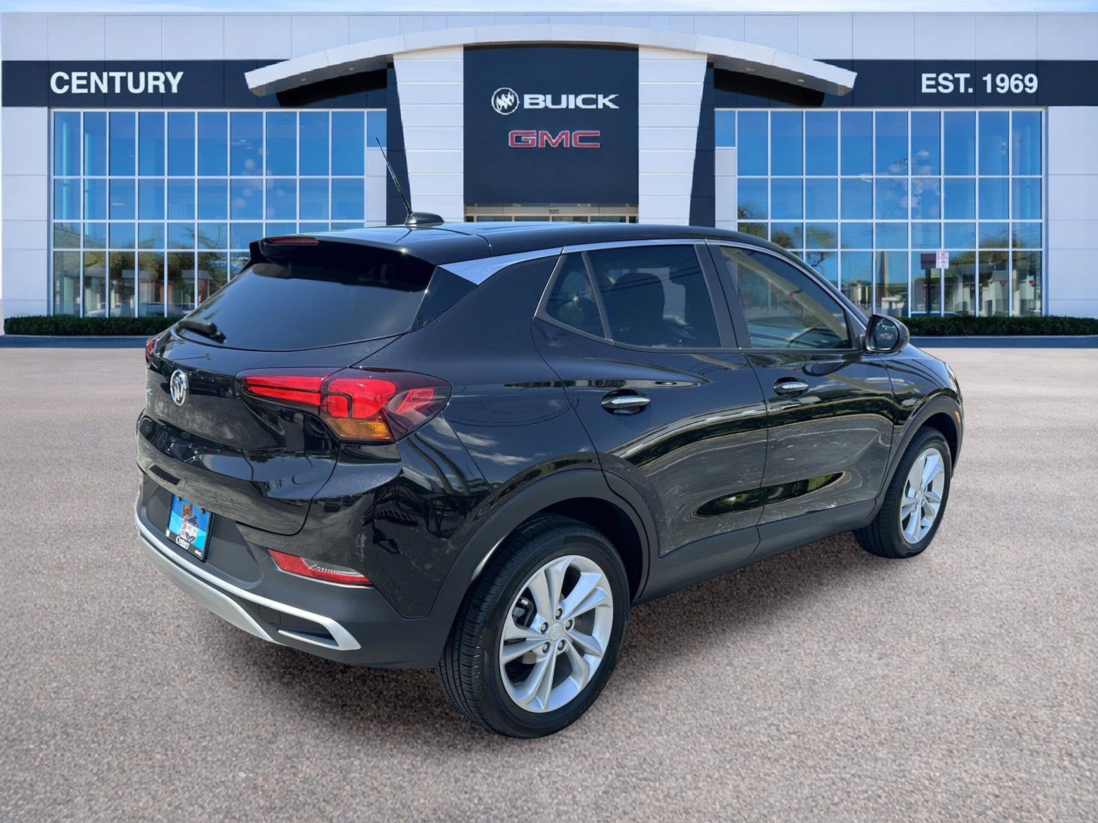 Used 2023 Buick Encore GX Preferred w/ Cold Weather Comfort Package FWD image 4