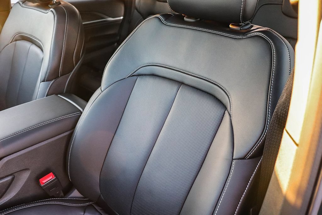 New 2026 Jeep Grand Cherokee Limited AWD/4WD image 28