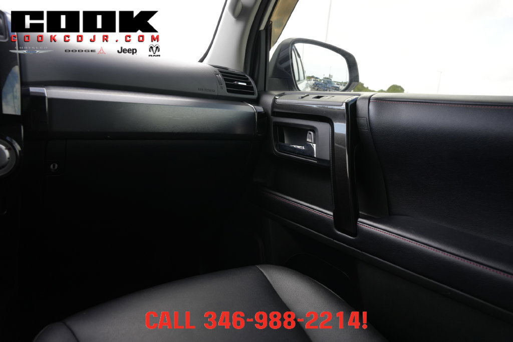 Used 2019 Toyota 4Runner TRD Off-Road Premium AWD/4WD image 7