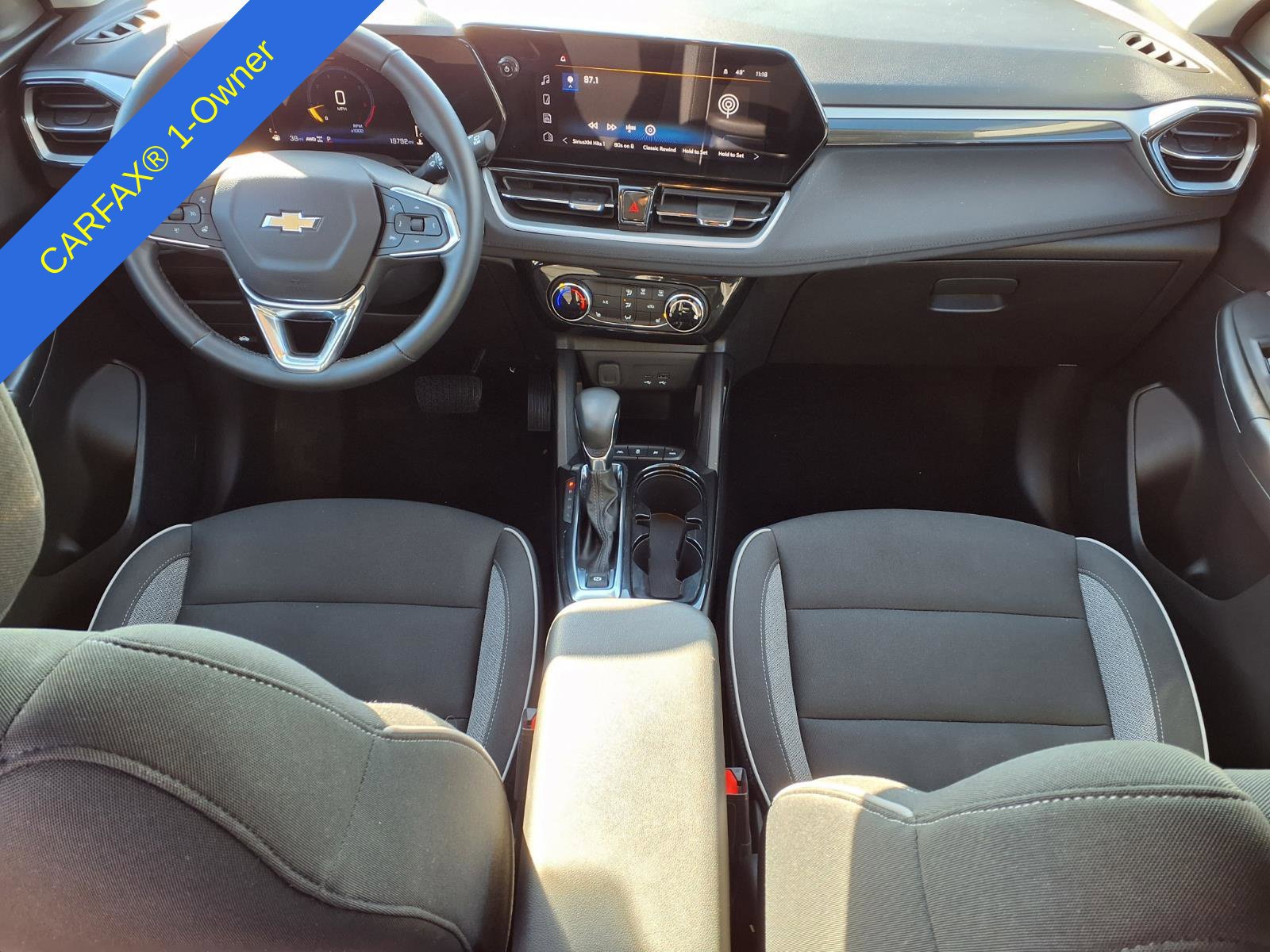 Used 2024 Chevrolet TrailBlazer LT w/ LT Cold Weather Package AWD/4WD image 12