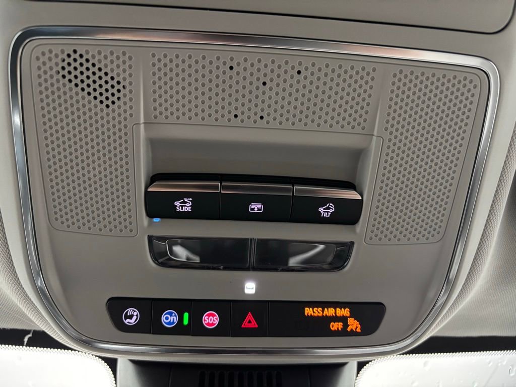 New 2026 GMC Terrain Denali w/ LPO, Black Badging Package image 34