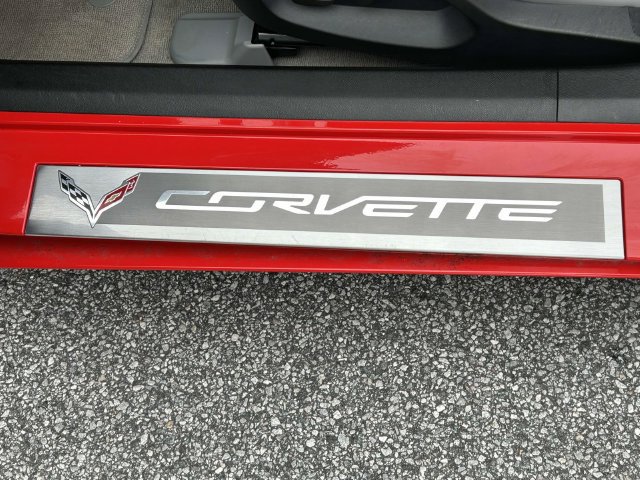 Used 2014 Chevrolet Corvette Stingray Convertible RWD image 10