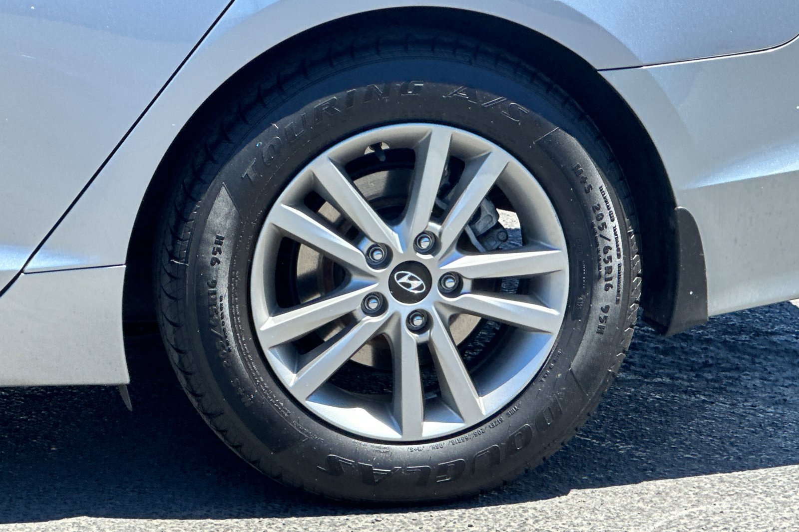 Used 2015 Hyundai Sonata SE w/ Option Group 09 FWD image 23