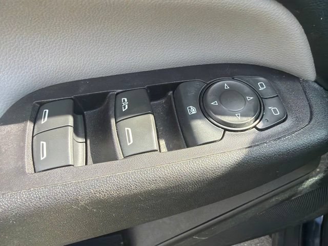 Used 2020 Chevrolet Equinox LS FWD image 17