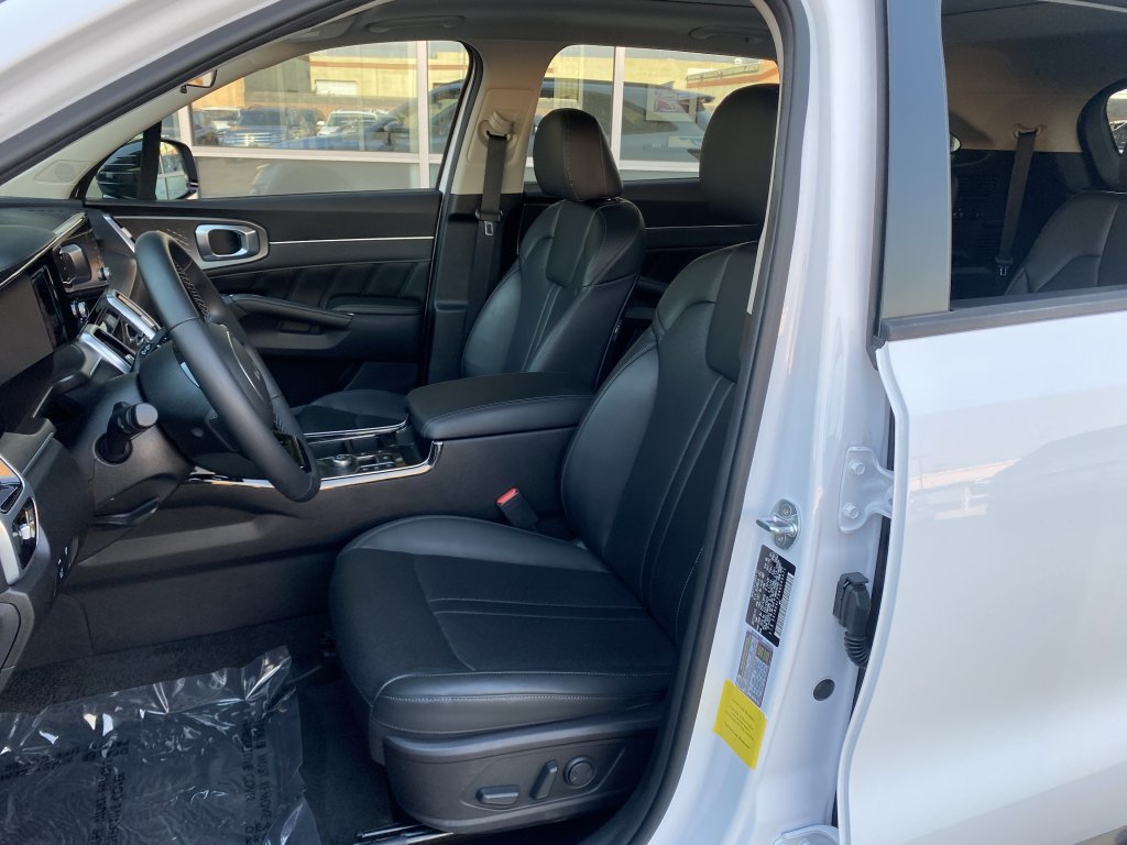 Used 2022 Kia Sorento SX FWD image 14