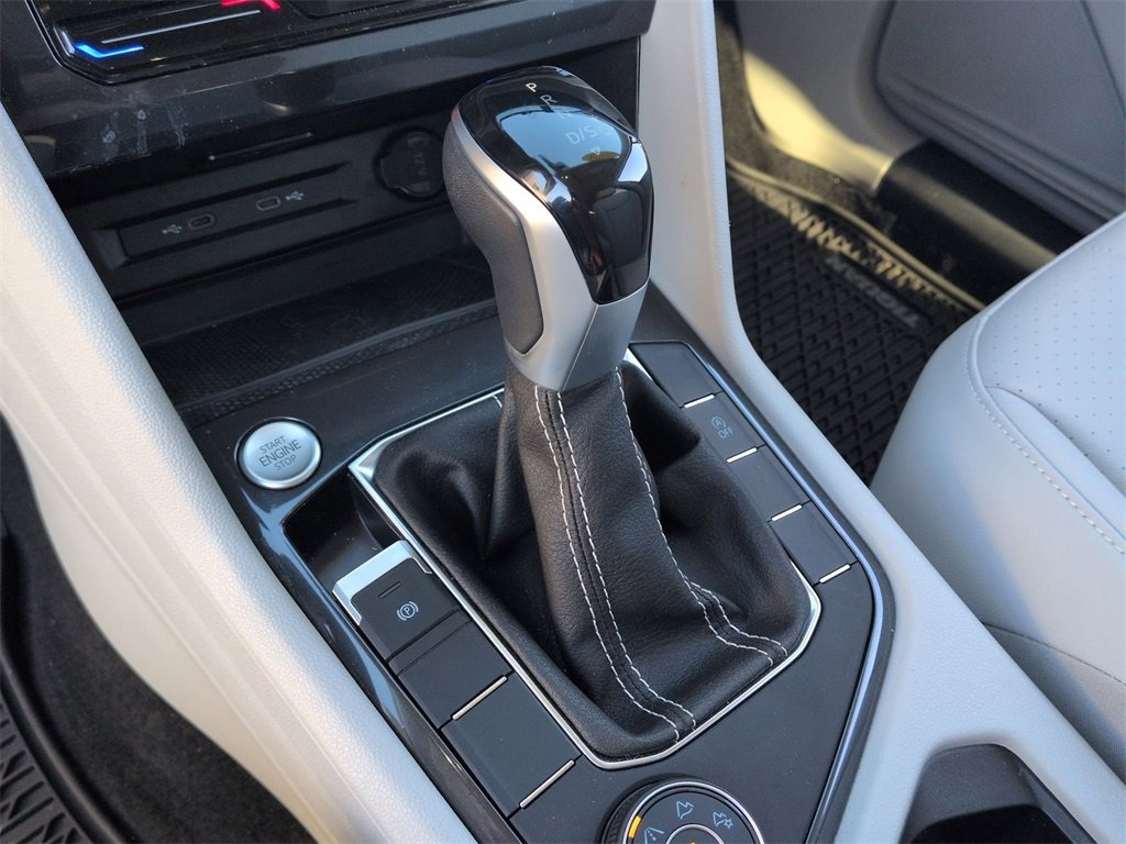 Used 2024 Volkswagen Tiguan SE image 21