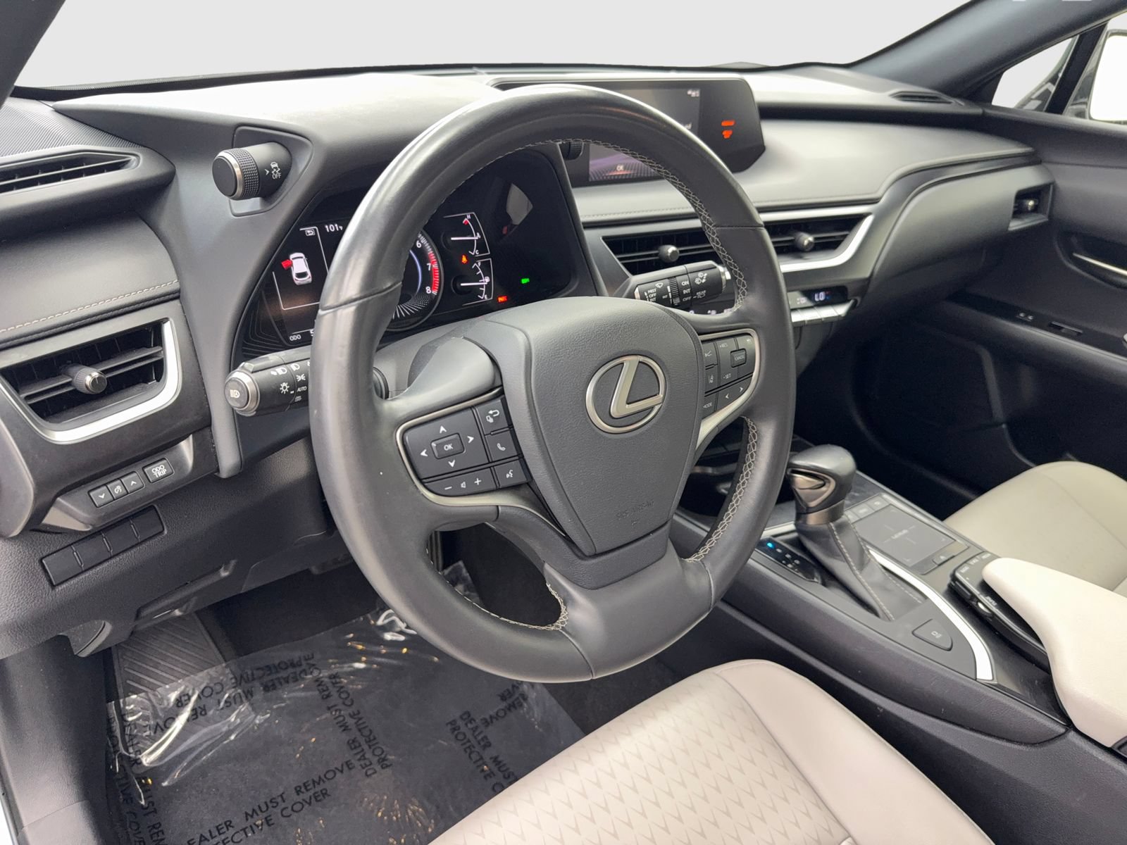 Used 2022 Lexus UX 200 w/ Accessory Package (Z2) FWD image 18