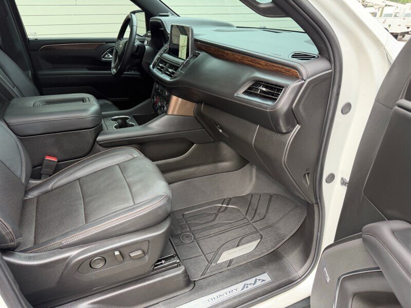 Used 2024 Chevrolet Tahoe High Country AWD/4WD image 33