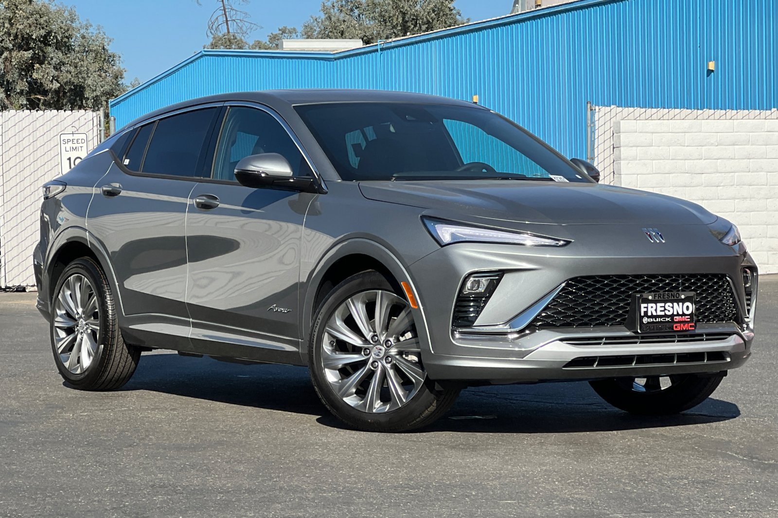New 2026 Buick Envista Avenir FWD image 2