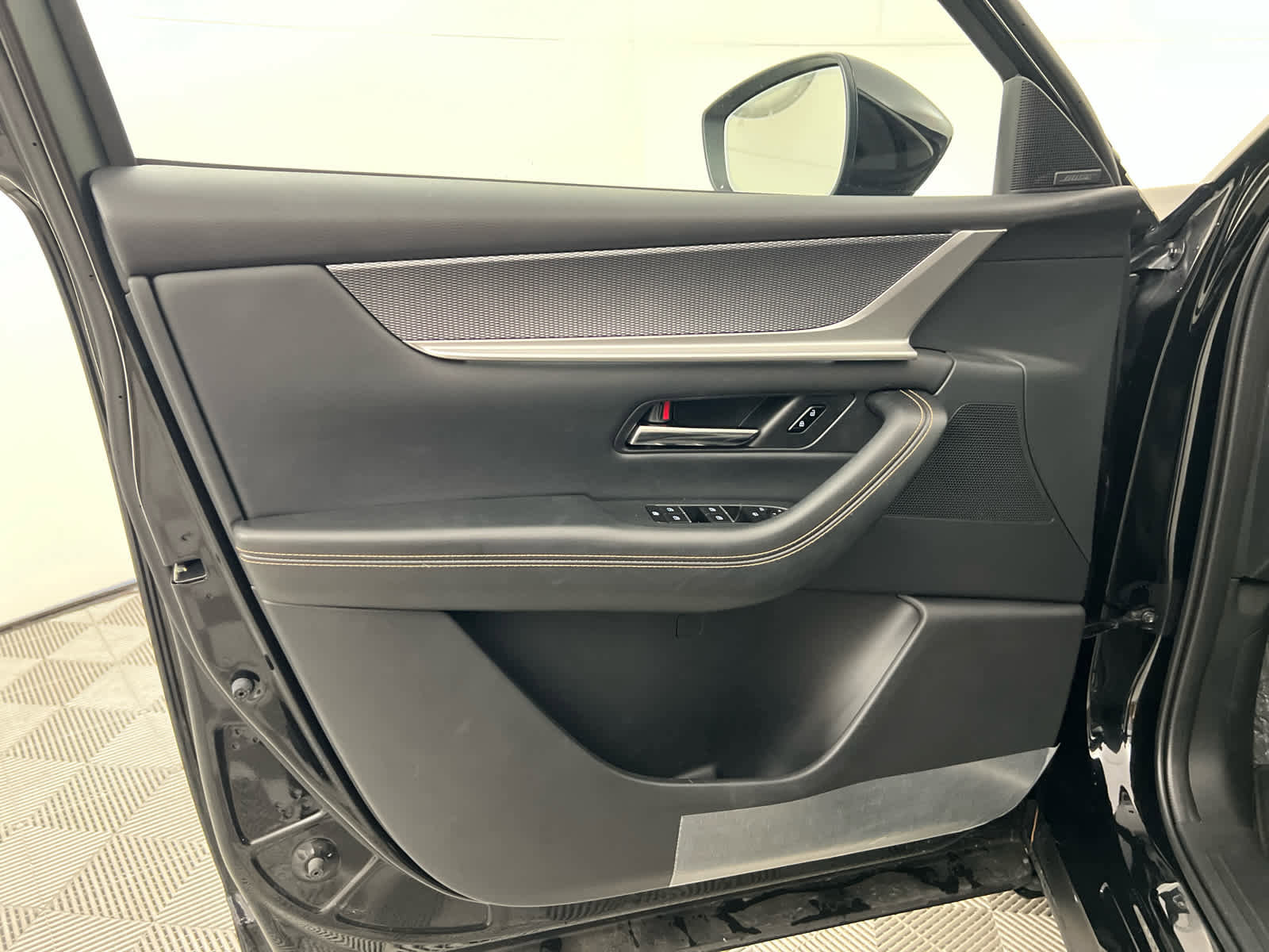 Certified 2025 MAZDA CX-90 3.3 Turbo S w/ Premium Package image 23