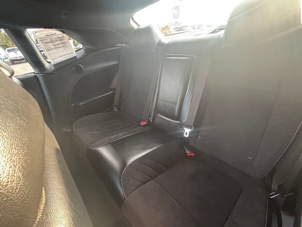Used 2016 Dodge Challenger SRT Hellcat RWD image 11