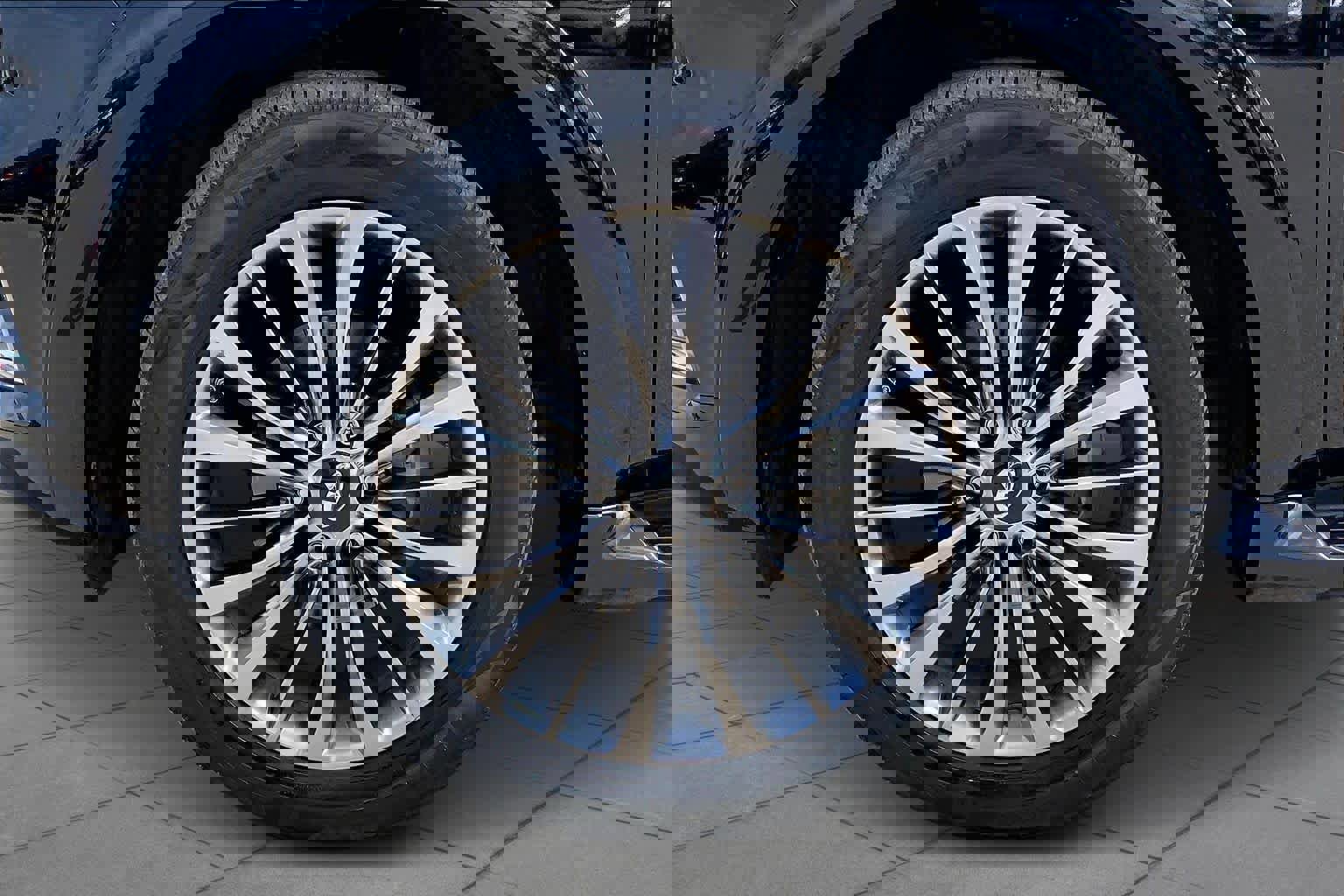 Used 2021 INFINITI QX80 Sensory w/ Cargo Package image 11