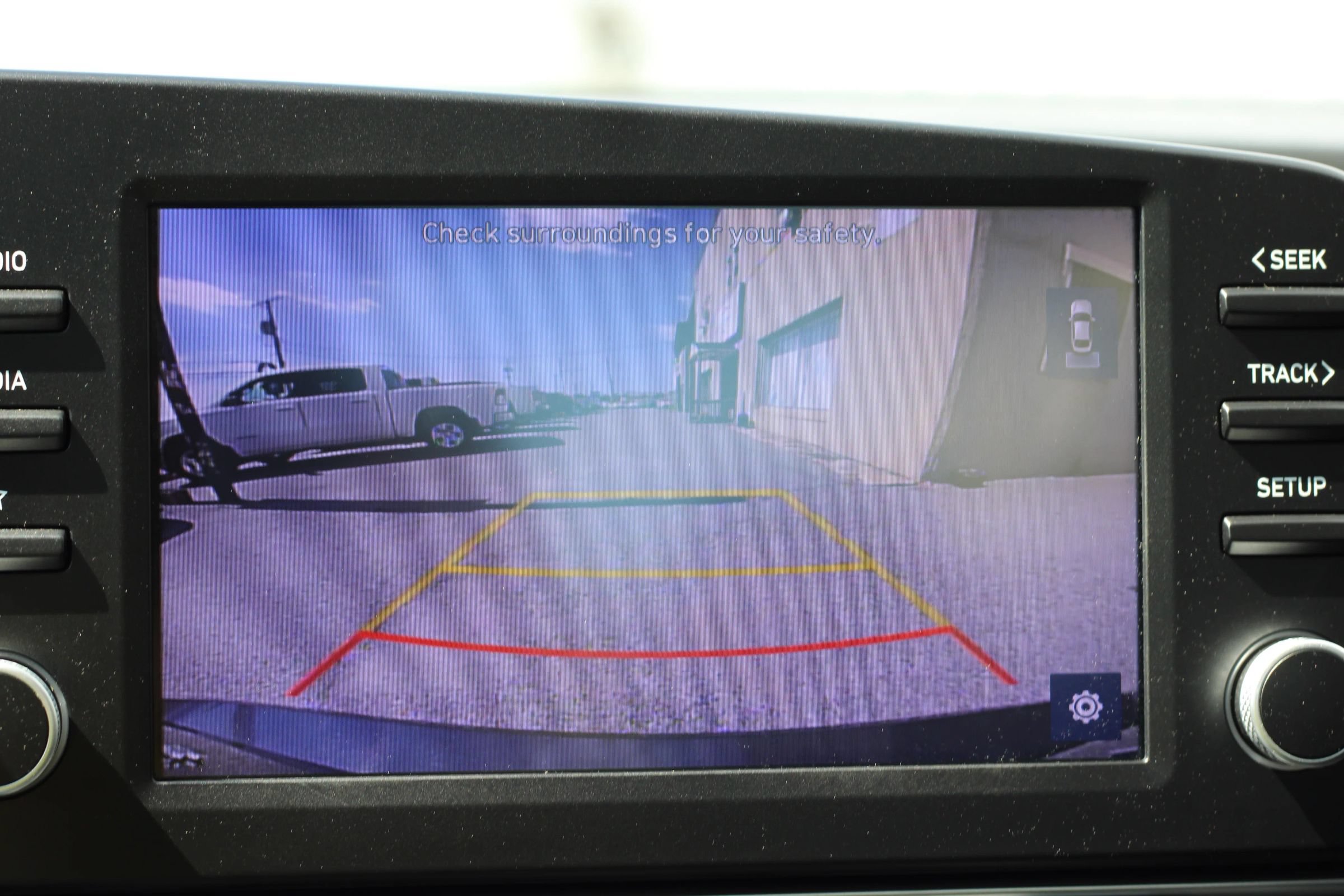 Used 2022 Hyundai Elantra SE FWD image 19