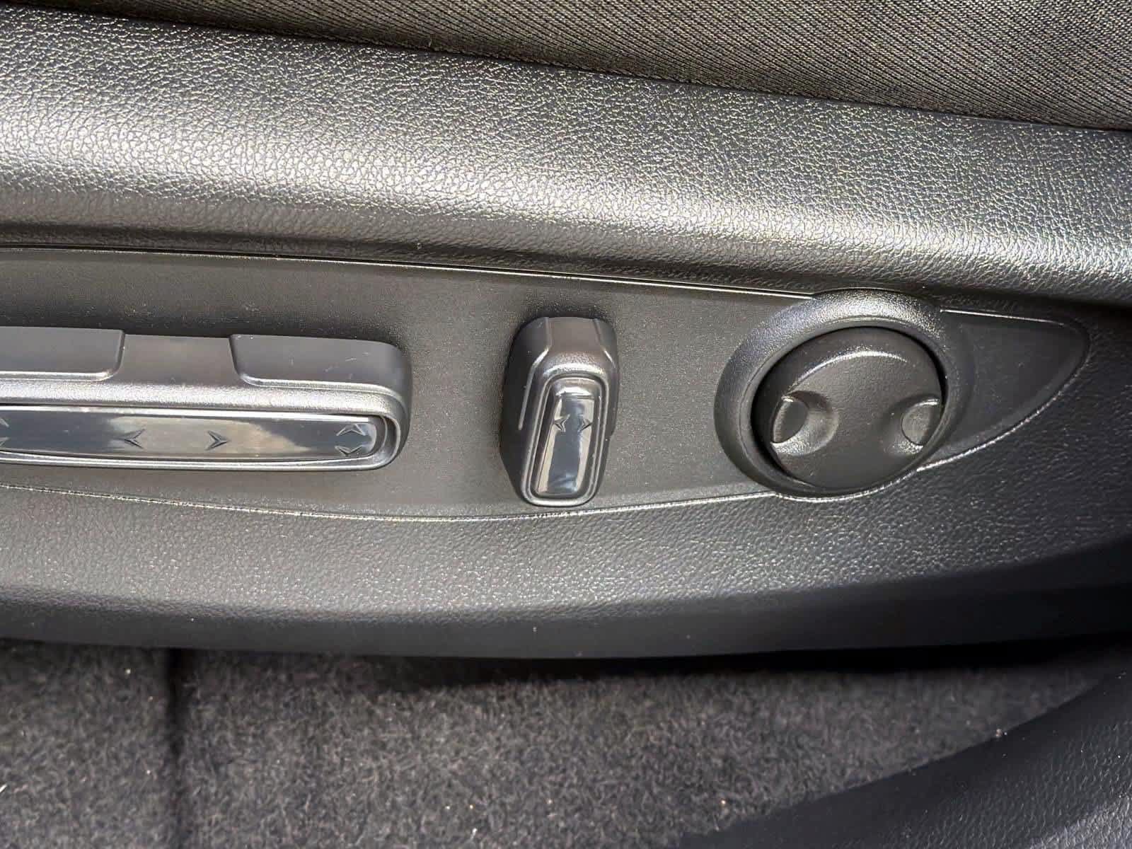 Used 2025 Honda CR-V EX image 19