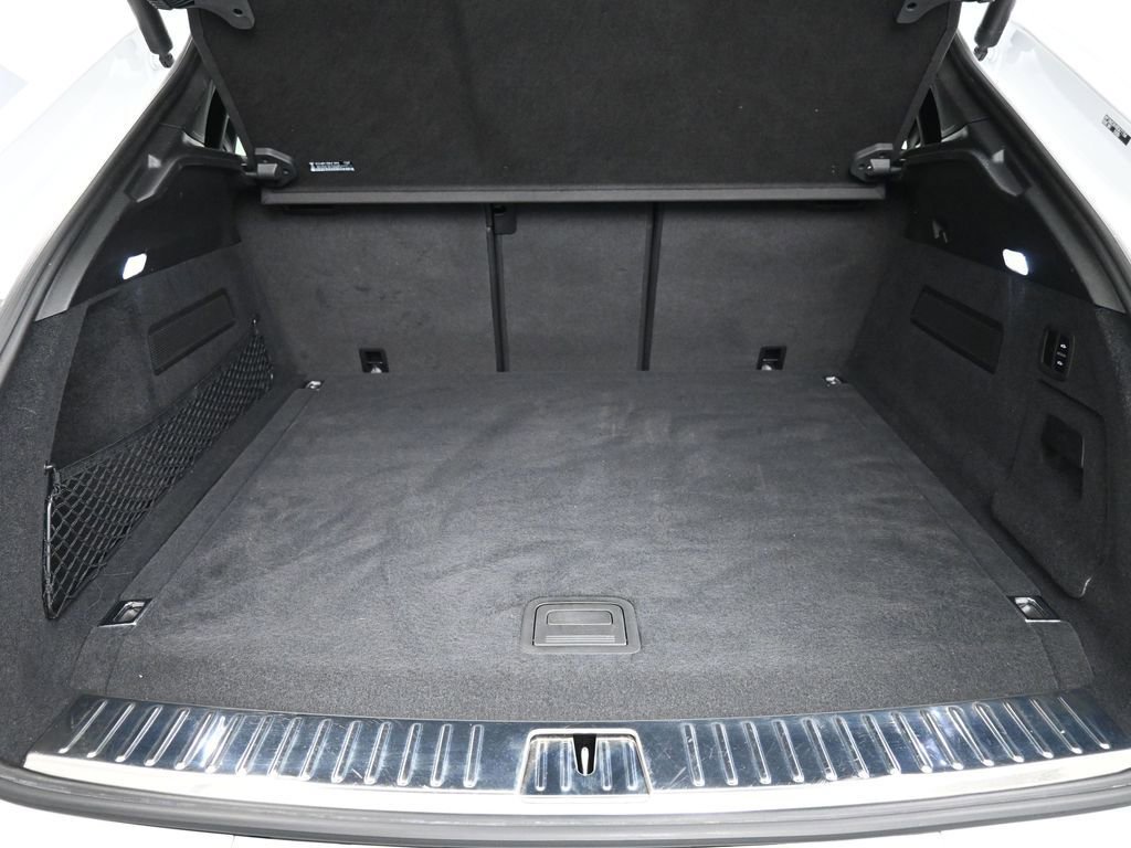 Certified 2024 Porsche Cayenne Turbo image 24