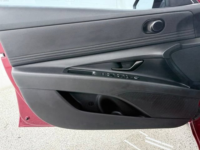 Used 2025 Hyundai Elantra Sport FWD image 14
