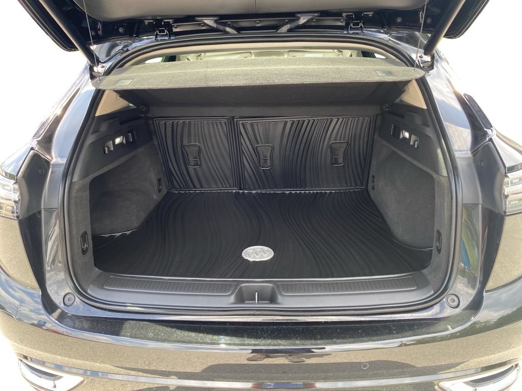 Used 2023 Buick Envision Avenir AWD/4WD image 13
