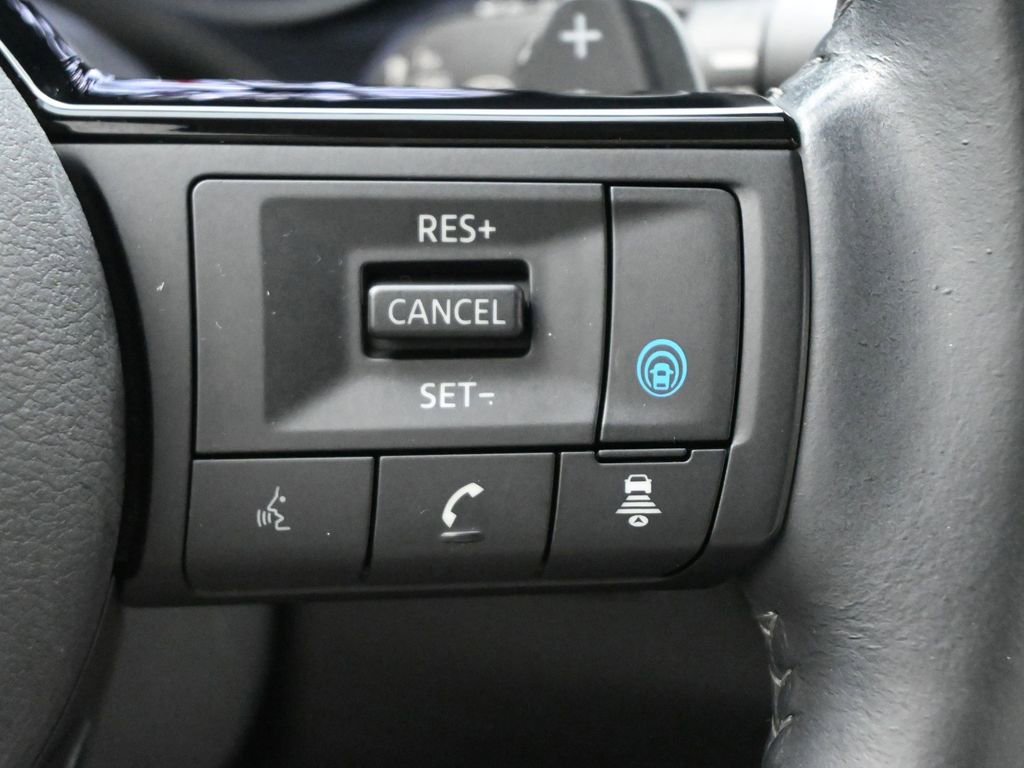 Used 2023 Nissan Rogue SL w/ SL Premium Package image 8