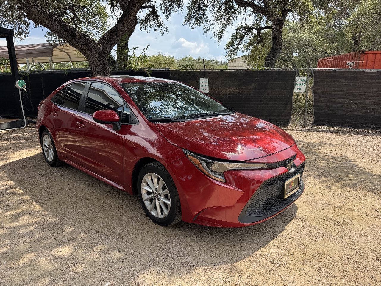 Used 2020 Toyota Corolla LE w/ LE Premium Package FWD image 4