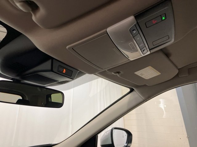 Used 2024 Nissan Rogue SV image 18