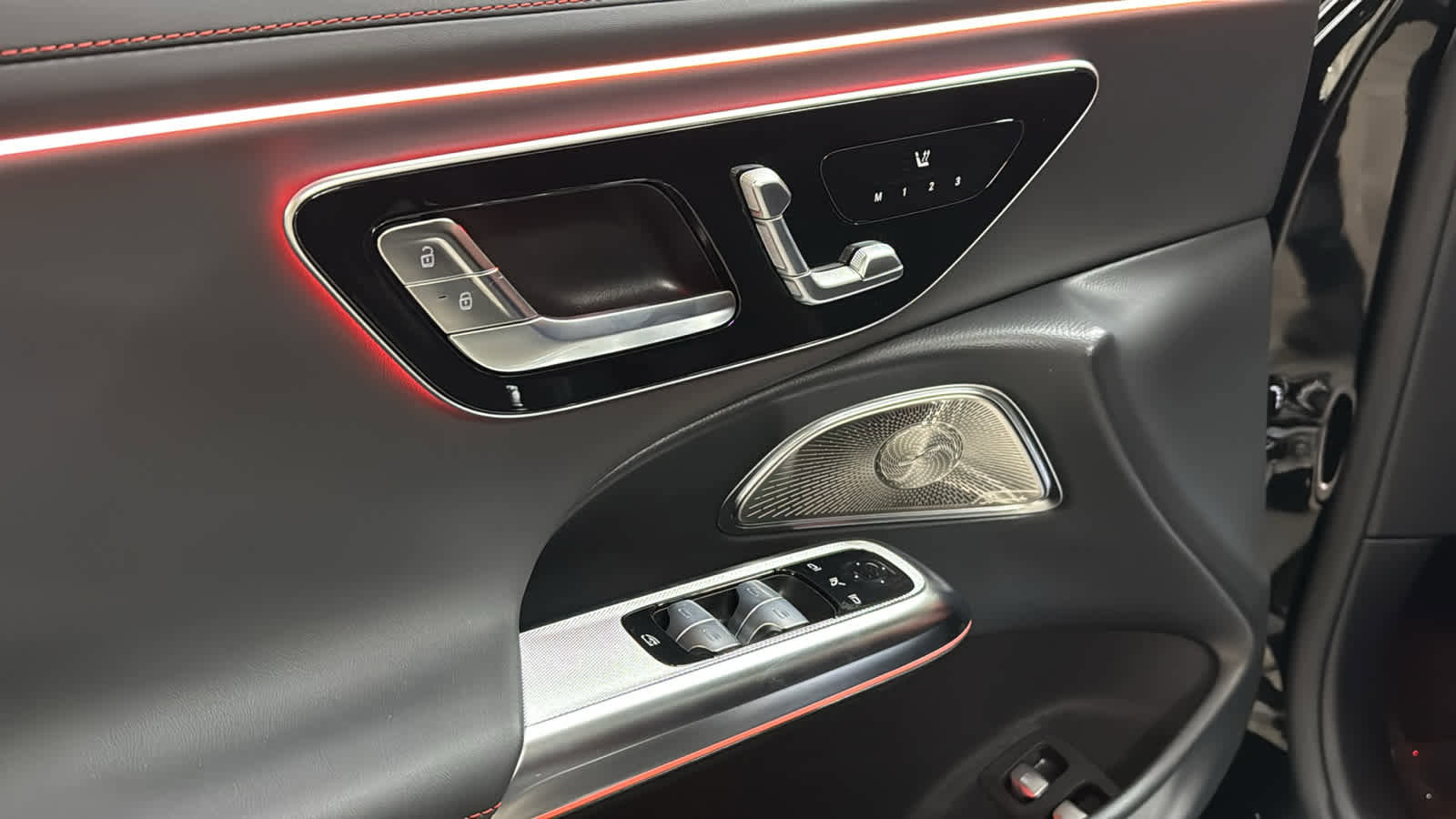 New 2026 Mercedes-Benz E 53 AMG e 4MATIC Sedan image 16