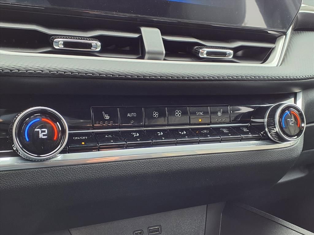 New 2026 Chevrolet Equinox LT w/ LPO, Floor Liner Package image 20