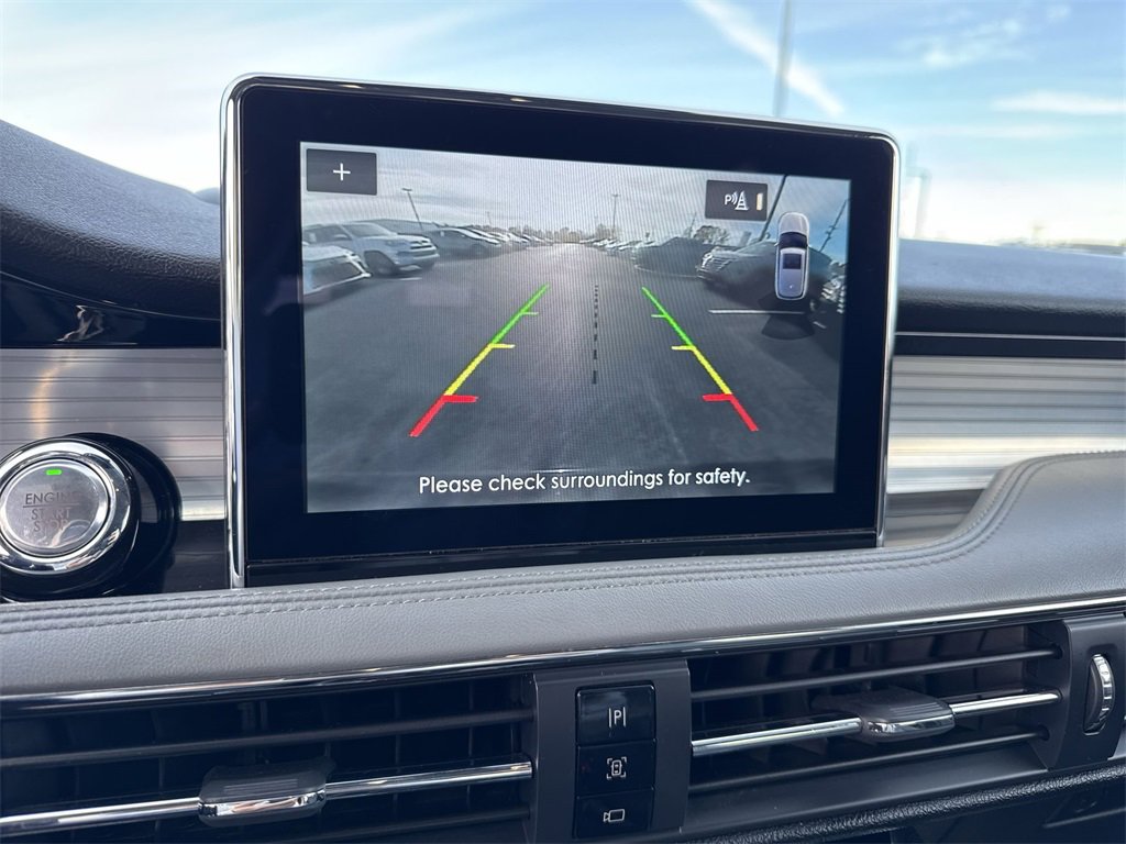 Used 2021 Lincoln Corsair AWD w/ Equipment Group 101A image 17