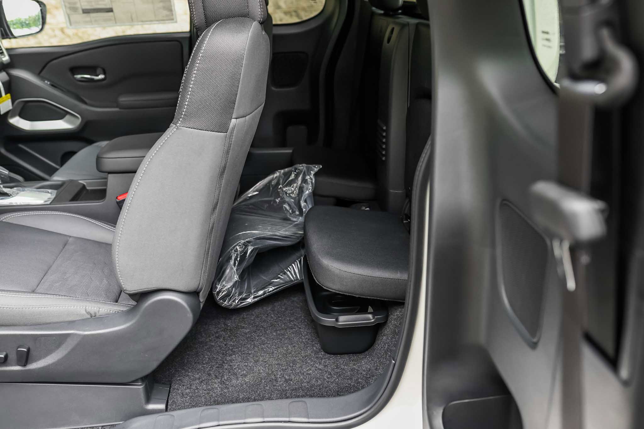 New 2024 Nissan Frontier SV w/ SV Convenience Package image 9