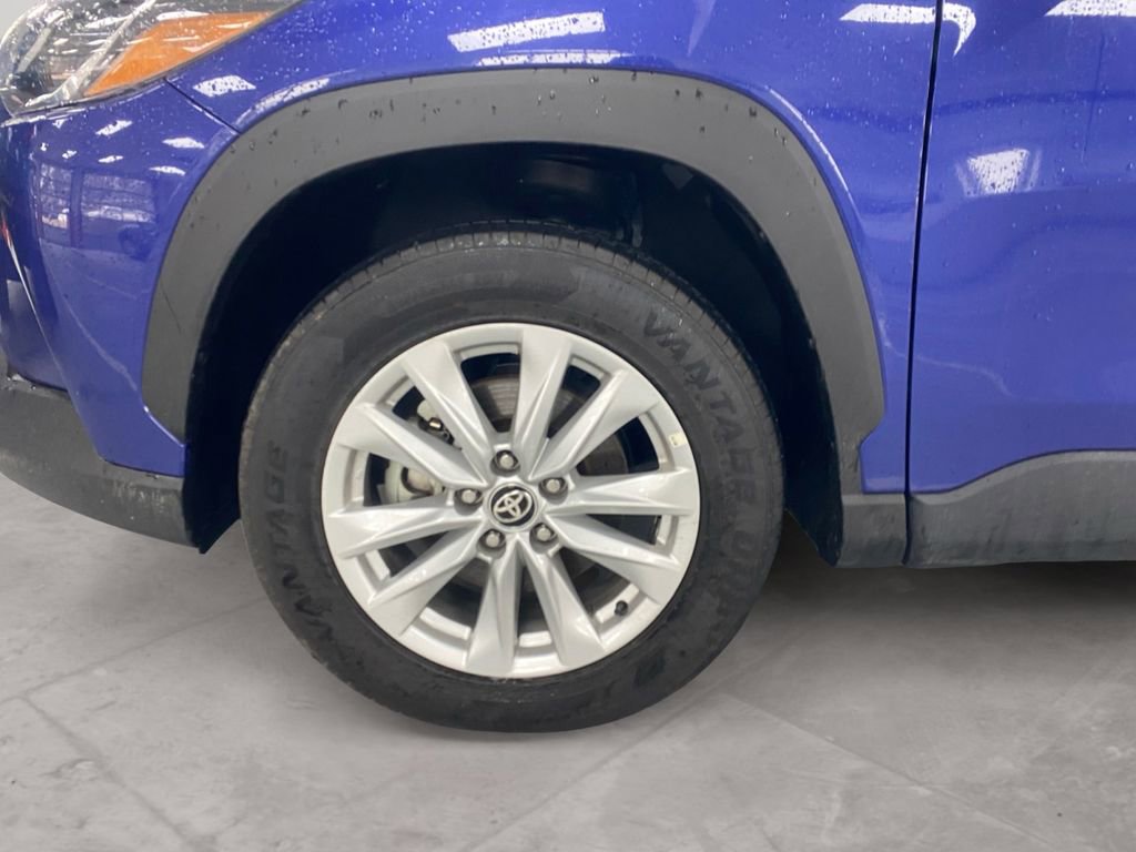 Used 2024 Toyota Corolla Cross LE image 14