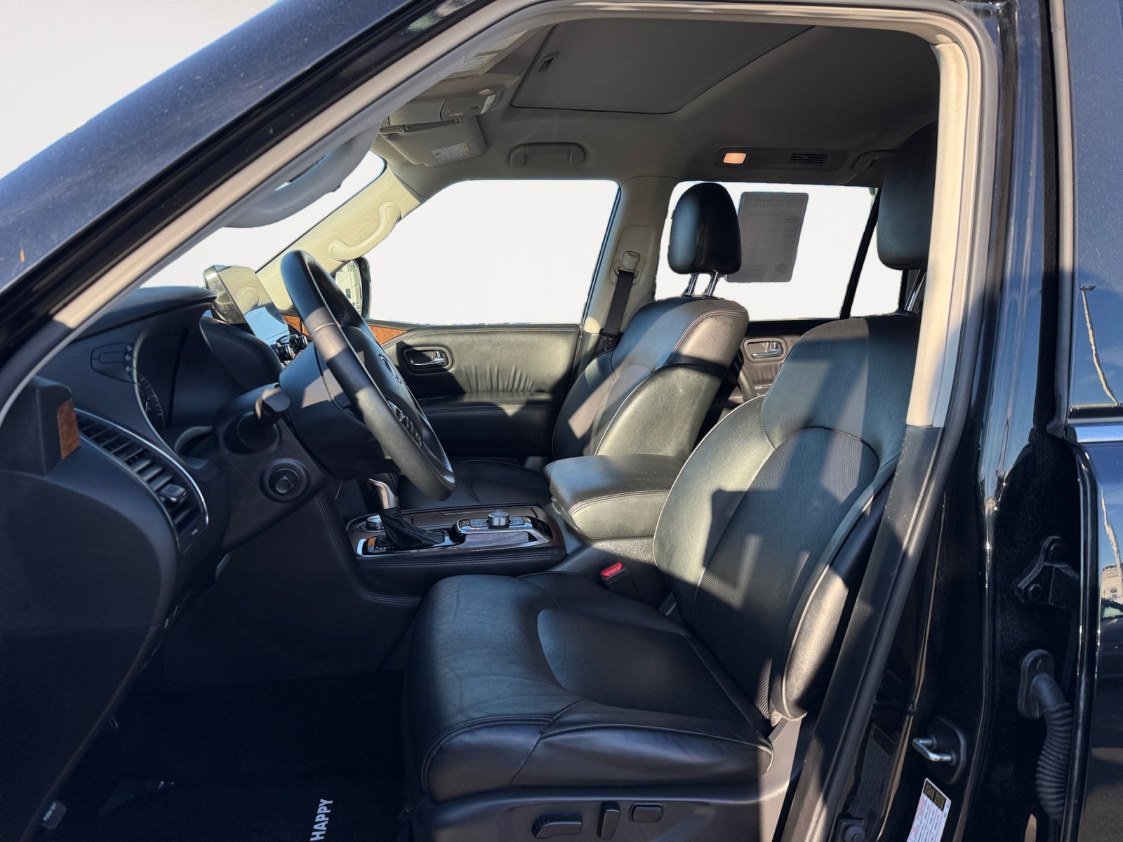 Used 2024 Nissan Armada SL w/ Captain's Chairs Package image 10