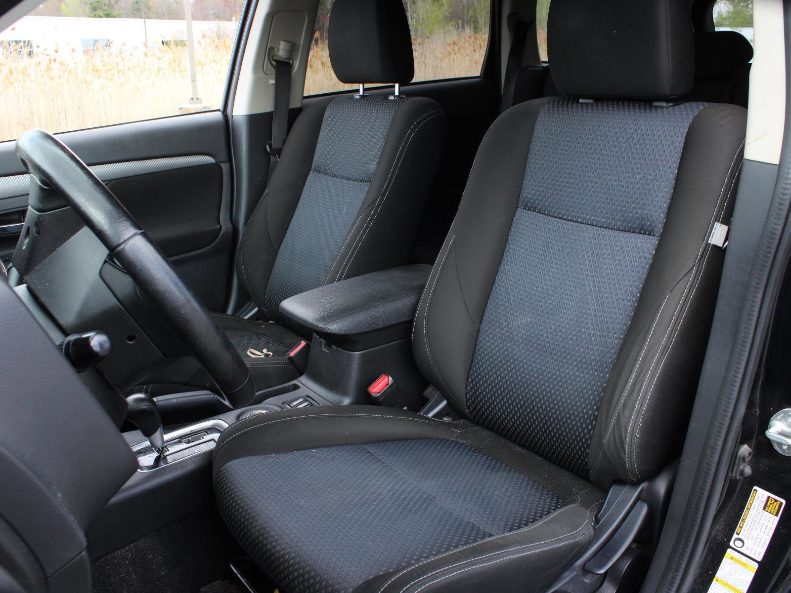 Used 2016 Mitsubishi Outlander SE AWD/4WD image 14