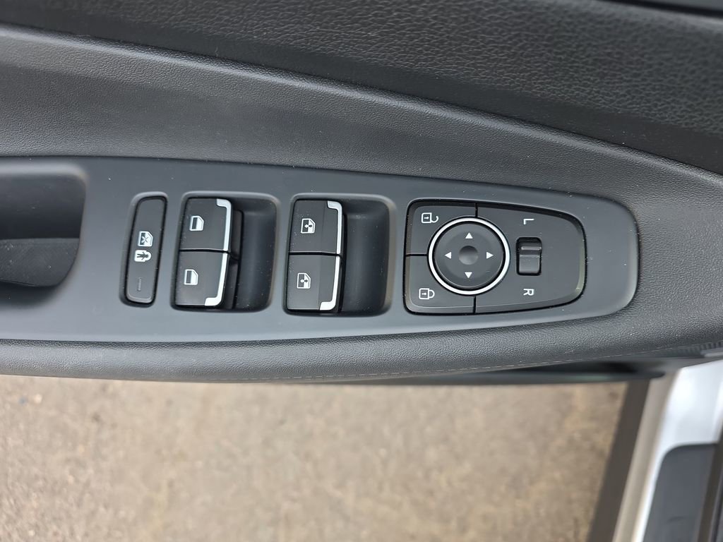 Certified 2022 Hyundai Santa Fe SEL image 33