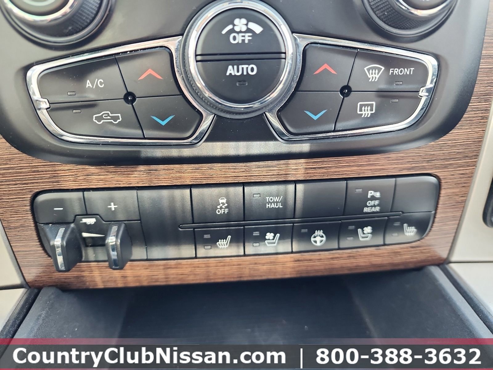 Used 2017 RAM 1500 Laramie AWD/4WD image 16