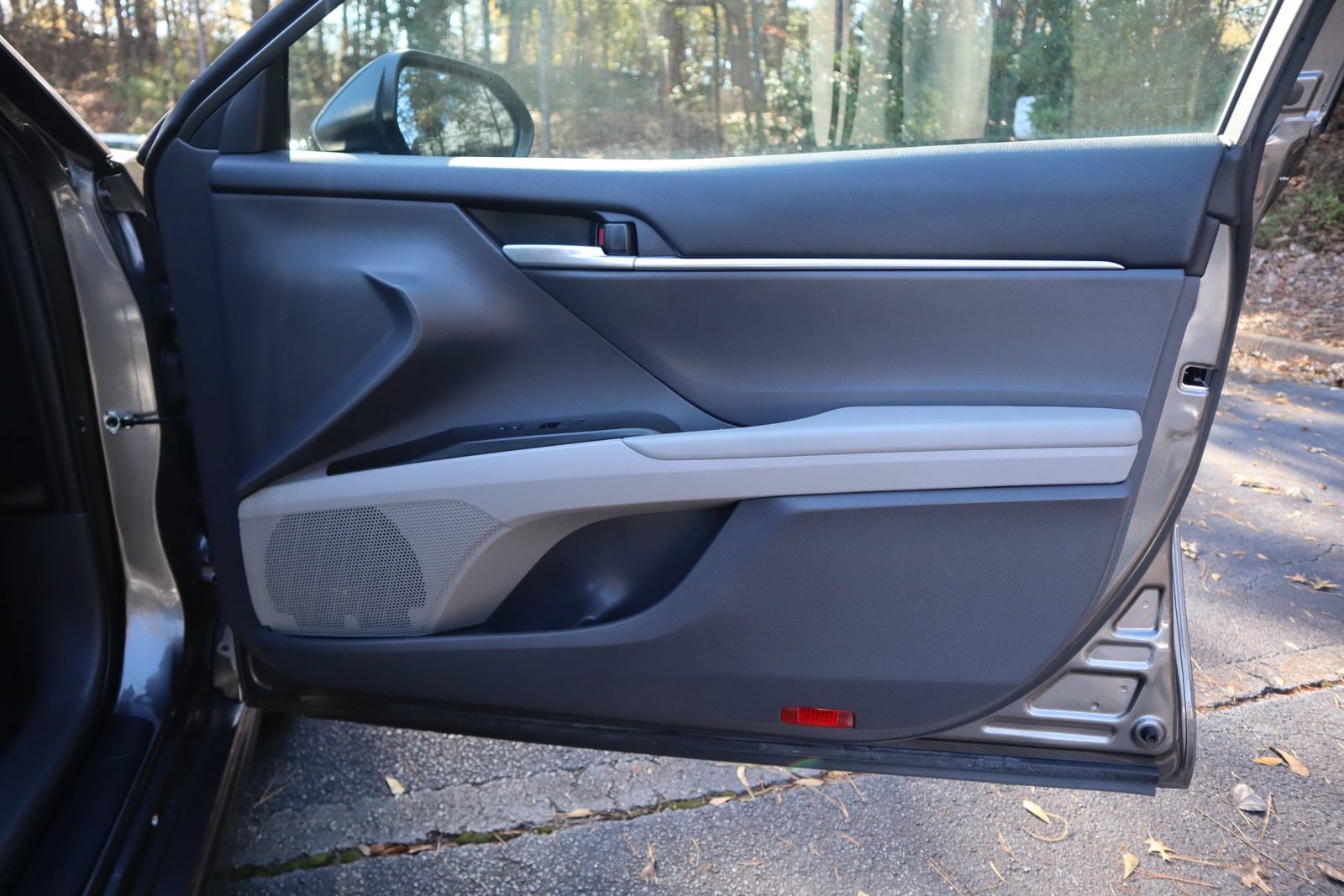 Used 2024 Toyota Camry SE FWD image 21