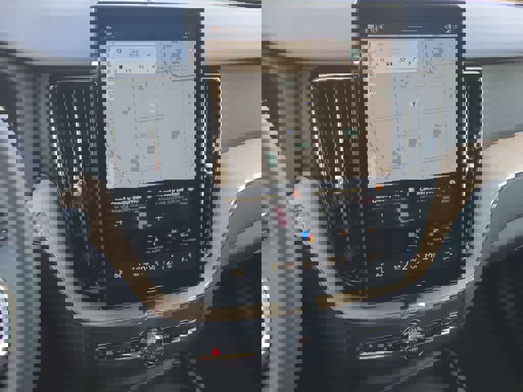 New 2026 Volvo XC60 B5 Plus w/ Protection Package Premier image 26