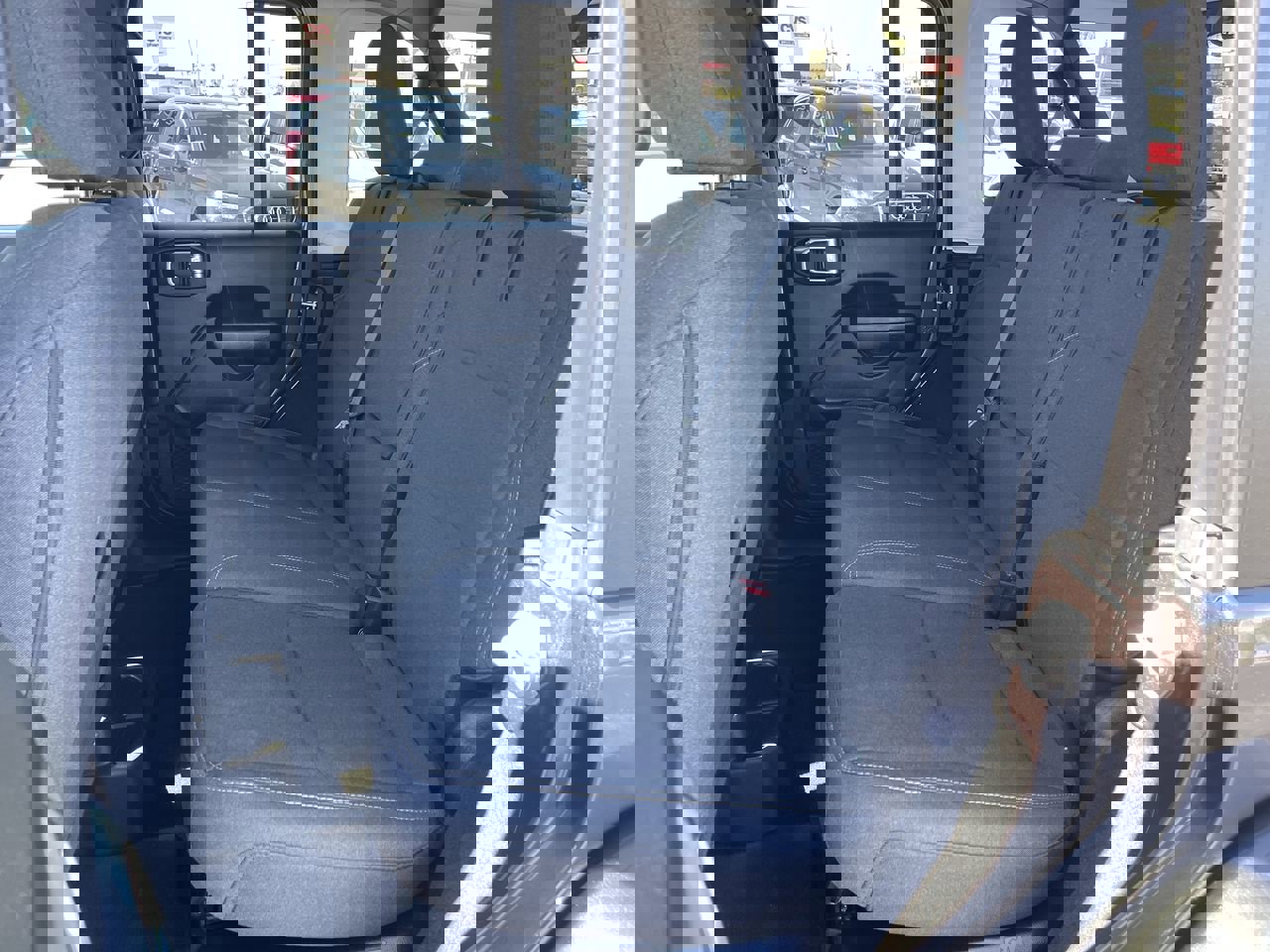 Used 2024 Jeep Wrangler Sport S image 24