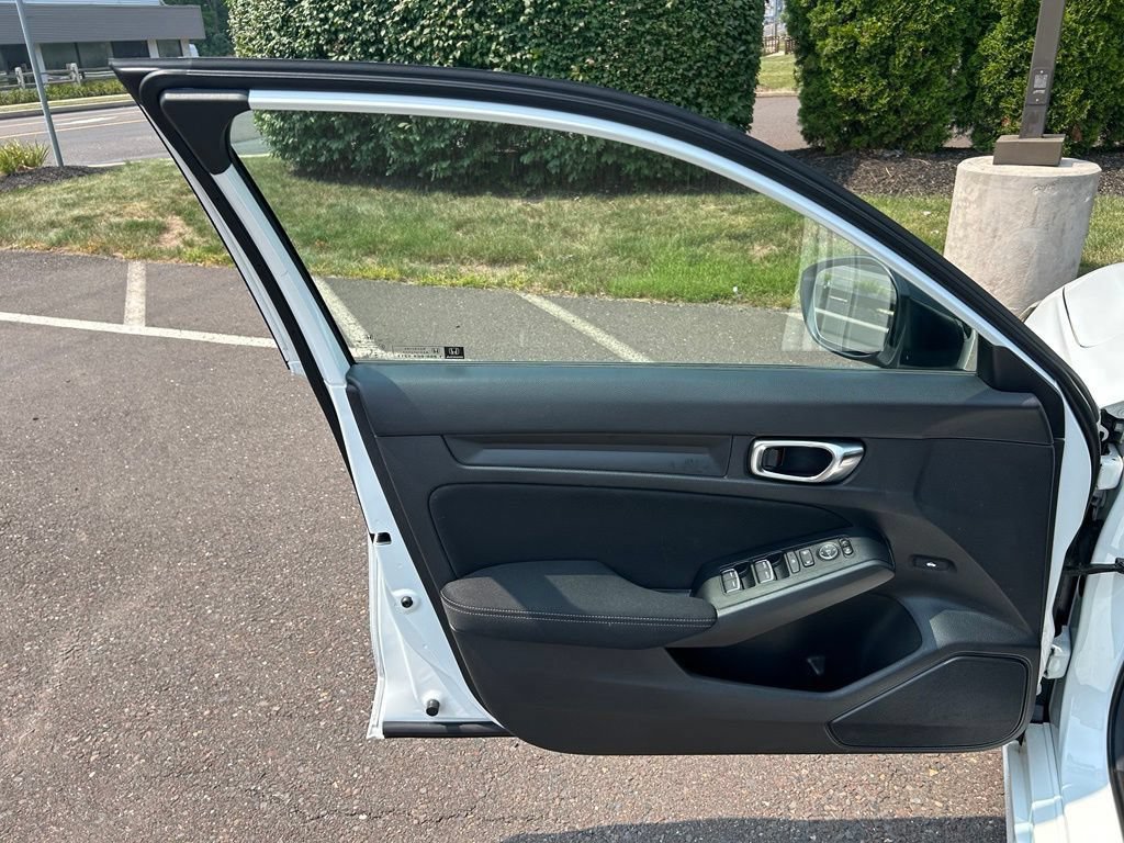 Used 2025 Honda Civic Sport image 15
