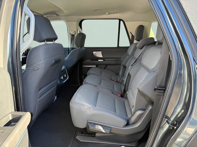 Used 2025 Ford Expedition Max Active AWD/4WD image 5