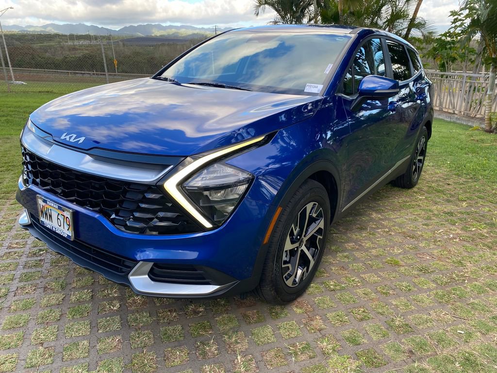 Used 2023 Kia Sportage EX image 3