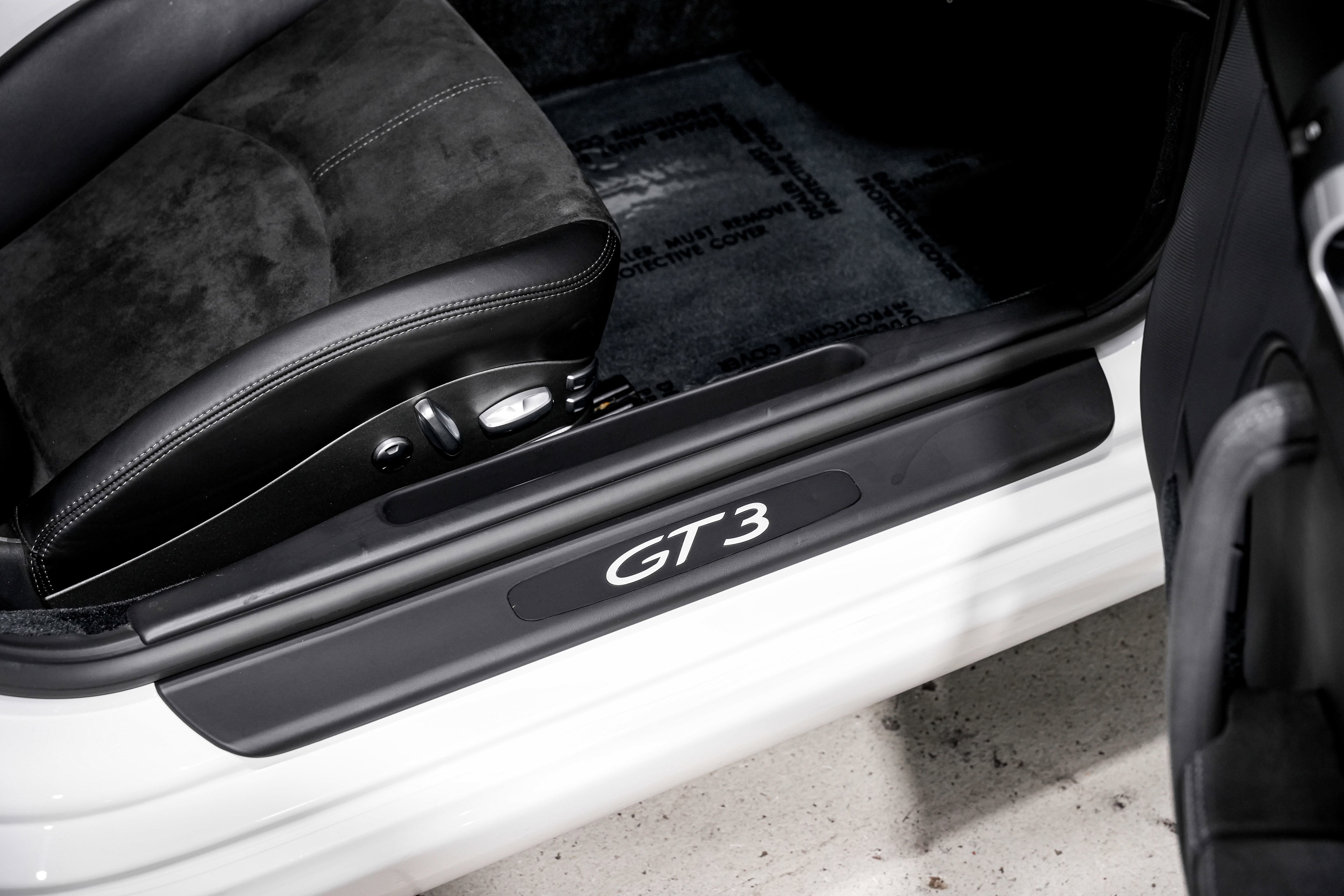 Used 2010 Porsche 911 GT3 image 22