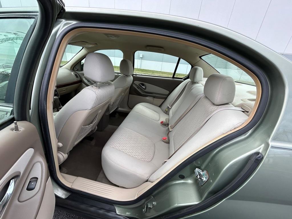 Used 2005 Chevrolet Malibu w/ Preferred Equipment Group image 31