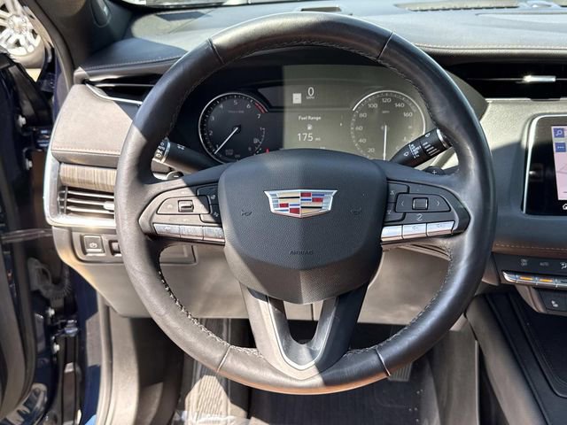 Used 2021 Cadillac XT4 Premium Luxury image 16