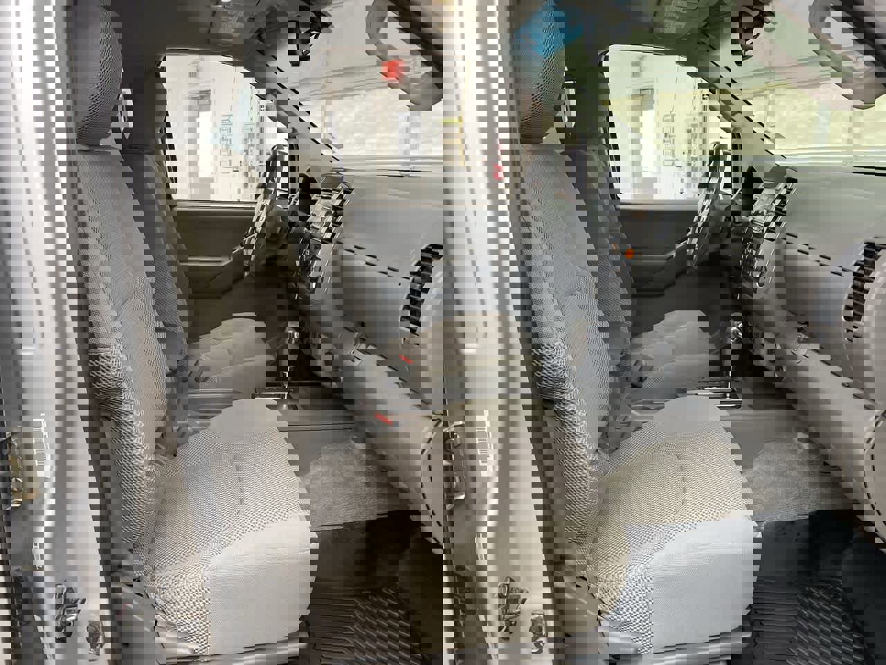 Used 2013 Nissan Frontier SV w/ SV Value Truck Pkg image 20